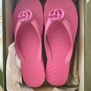 Gucci flip flops